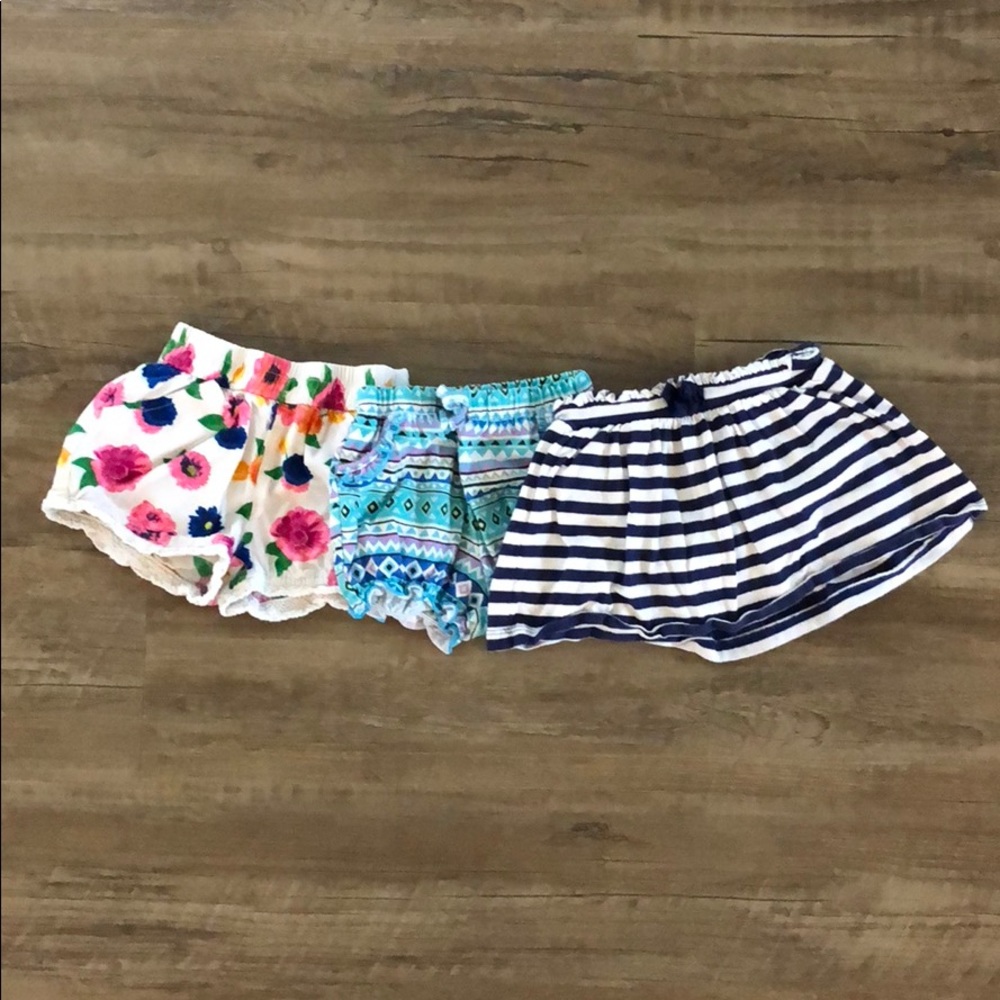 3/$20. lot of three baby girl shorts.